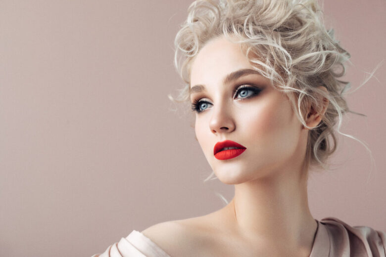 Acconciature per la cresima per capelli corti