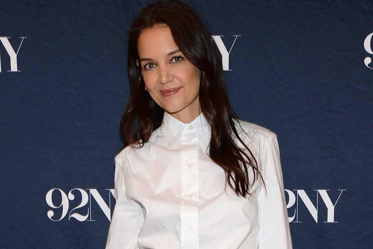 Katie Holmes, che look bizzarro!