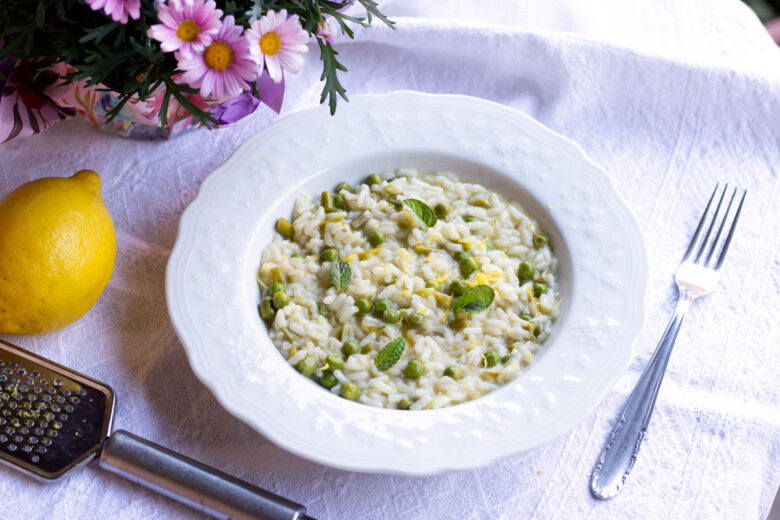 Risotto primavera con asparagi e piselli