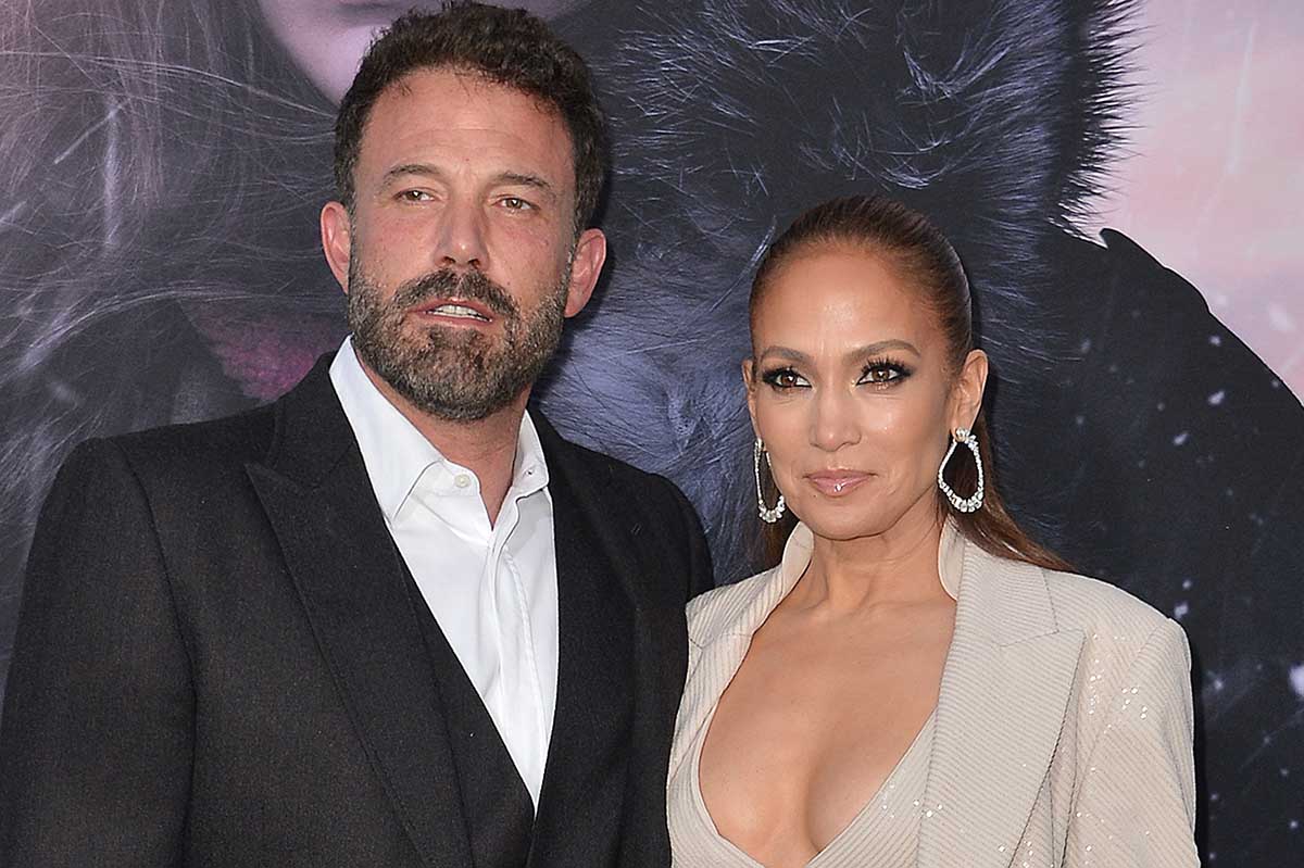 Jennifer Lopez reinventa l’abito da sera