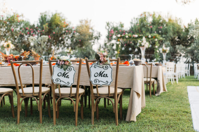 Tavoli per il matrimonio all'aperto