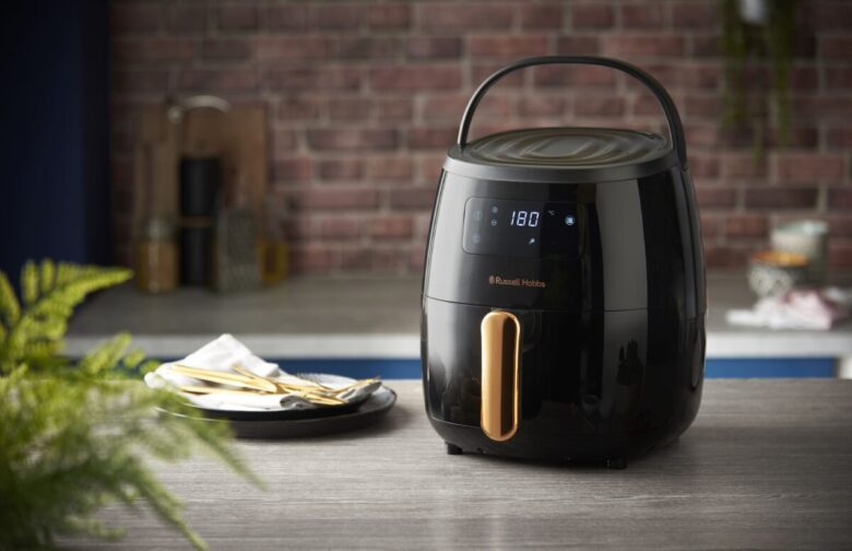 Friggitrice ad aria Satisfry di Russell Hobbs