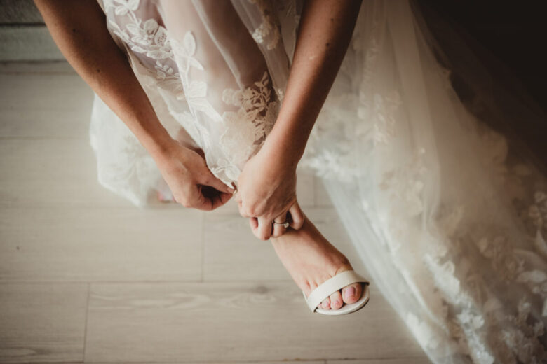 Scarpe da sposa: i modelli giusti per un matrimonio estivo