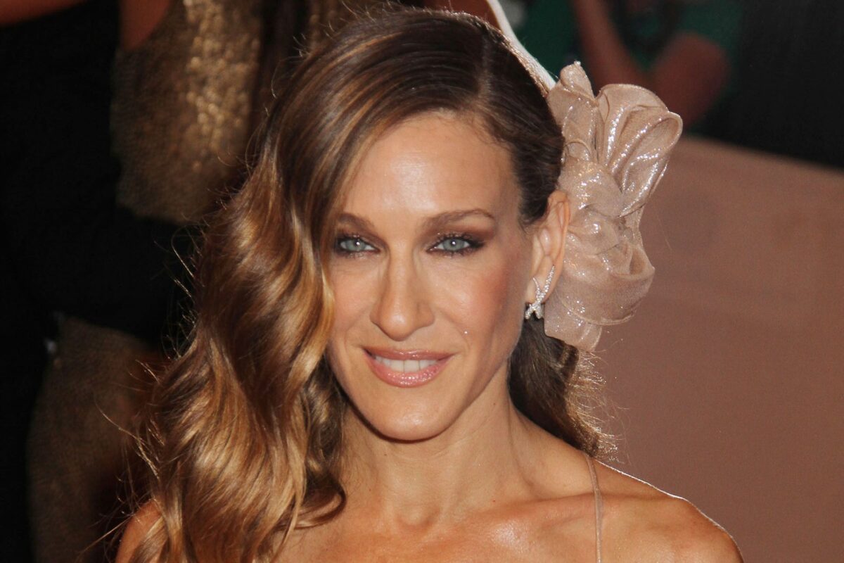 Sex and the City compie 25 anni: i 5 look più iconici