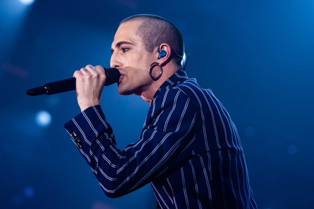 Damiano David dice addio al biondo platino: ecco il nuovo look