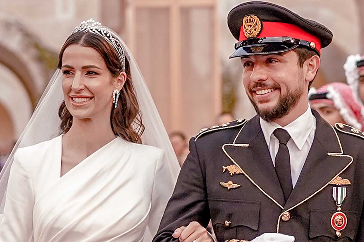 Il figlio di Rania di Giordania si è sposato: tutti i look