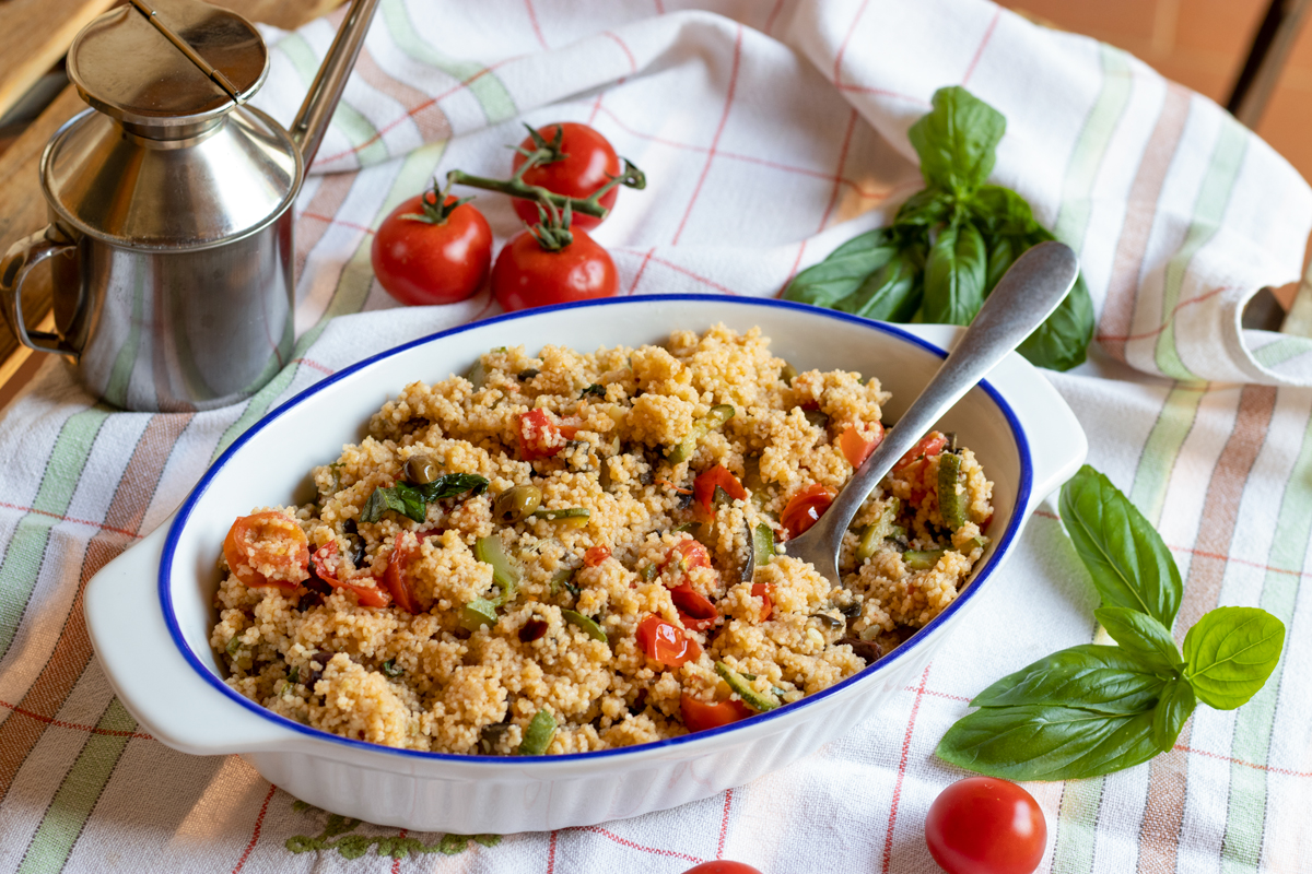 Cous cous con verdure estive melanzane zucchine pomodorini