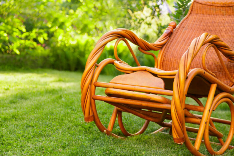 Sedie a dondolo per il giardino: le più economiche