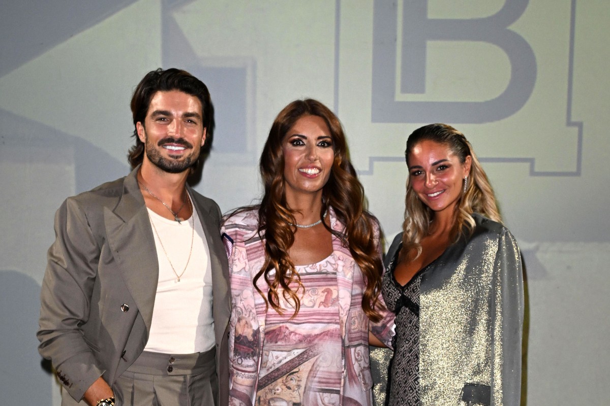 Chi c’era alla sfilata di Laura Biagiotti, dai Di Vaio a Martina Stella