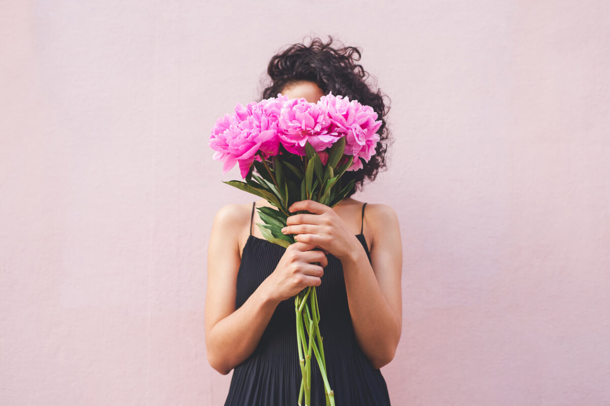 Quadri con fiori veri: qualche trucco per crearli