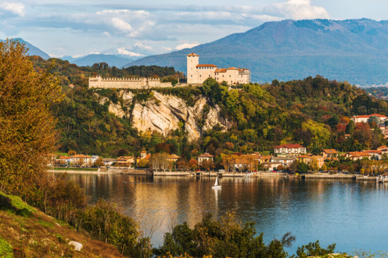 Rocca di Angera: storia e info della rocca borromea
