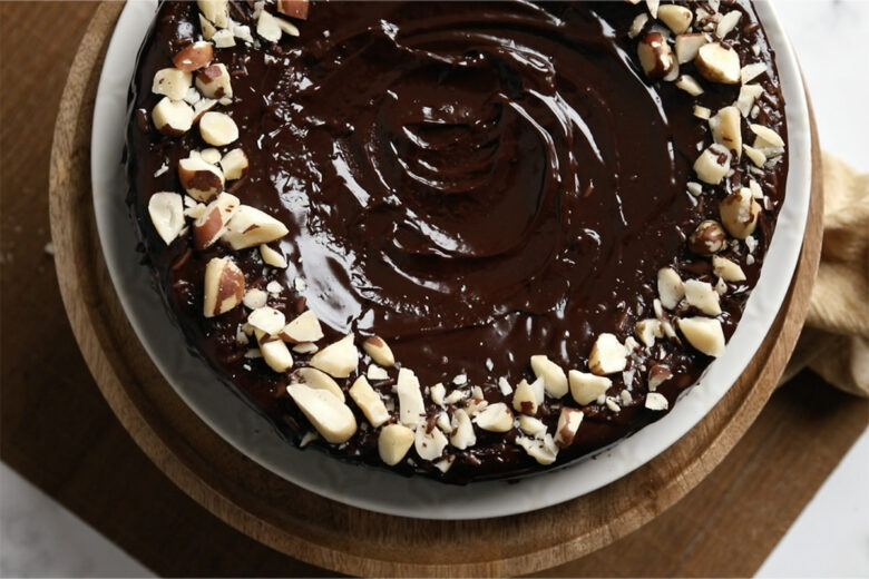 Torta al cioccolato con olio e mandorle