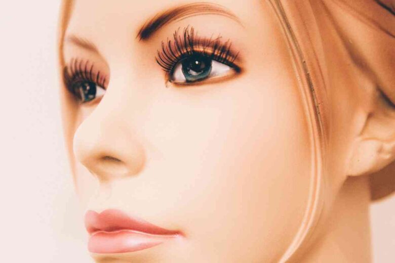 Il trucco uncanny valley (ph Unsplash)