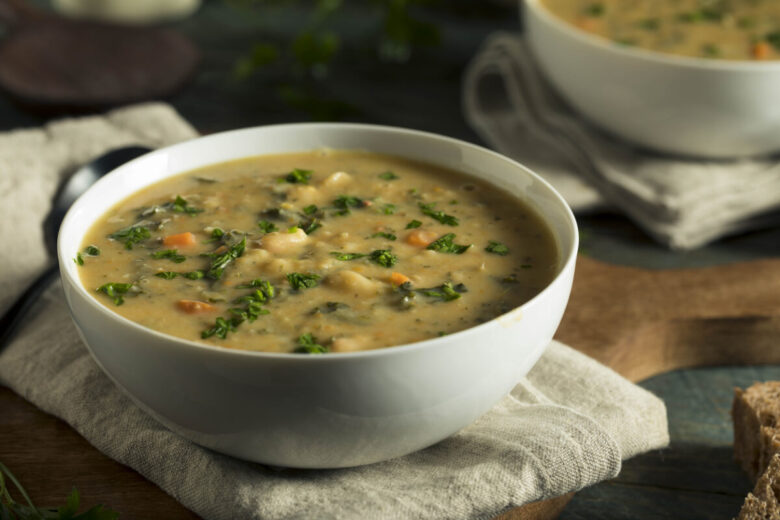 Minestra di fagioli e cavoli
