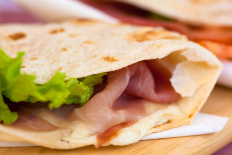 Piadina proteica ricetta e condimenti giusti