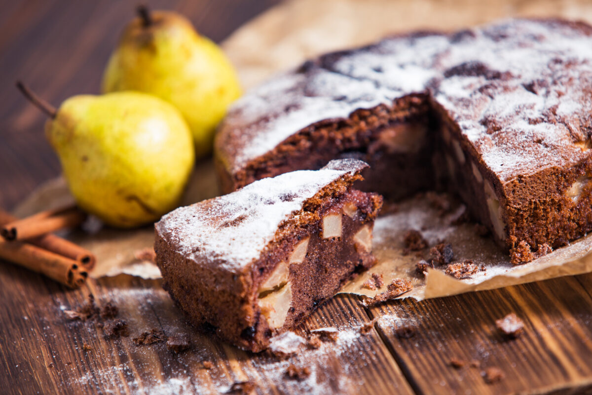 Torta di grano saraceno alle pere e cioccolato