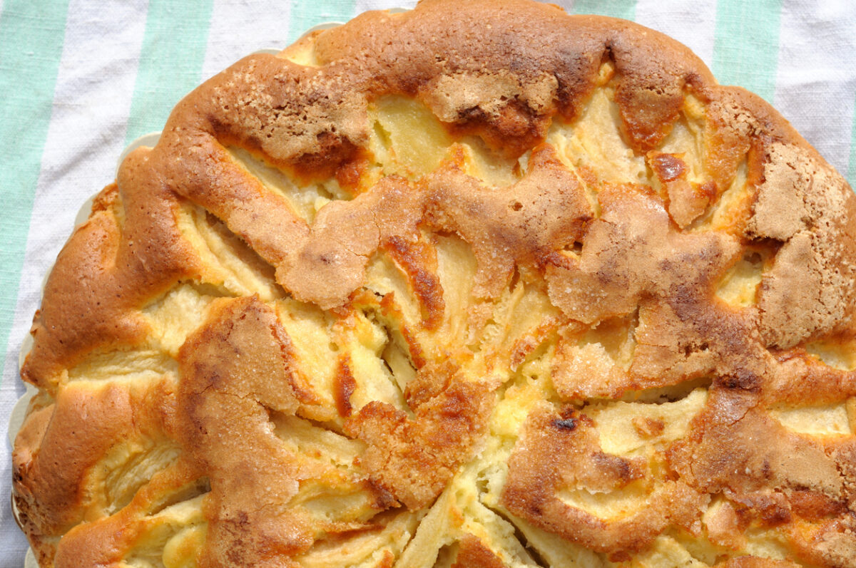 Torta di mele con farina di riso e yogurt