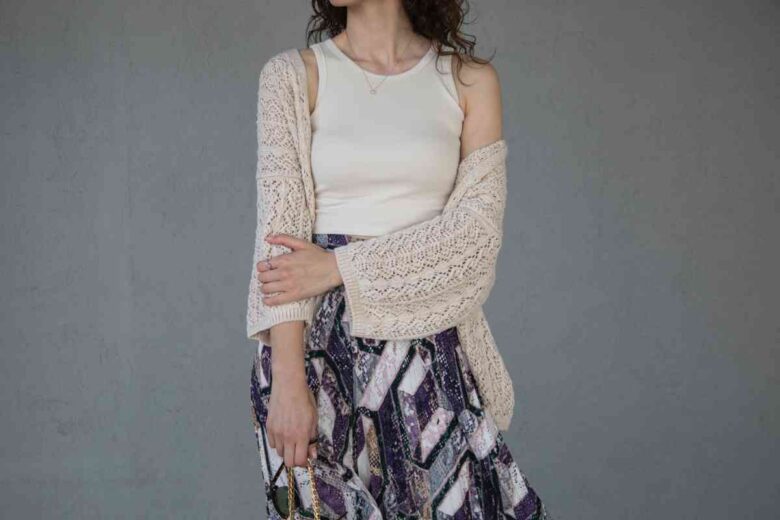 Una ragazza vestita secondo lo stile GranPa (ph Unsplash)
