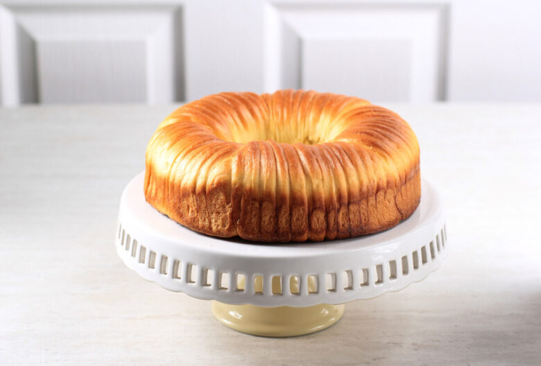 Wool roll bread