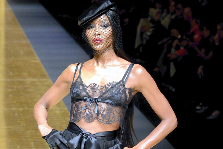 Naomi Cambell tra le modelle alla MFW (ph. Fotogramma)