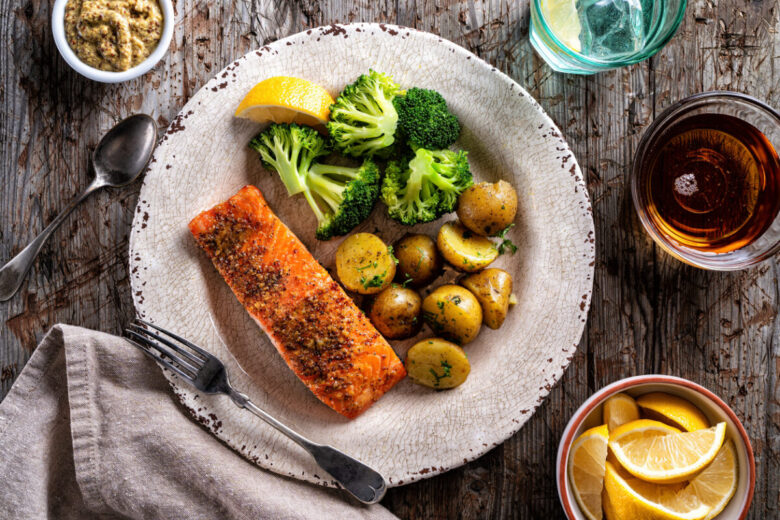 Filetto di salmone al forno con patate