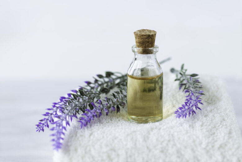 olio-lavanda-proprieta