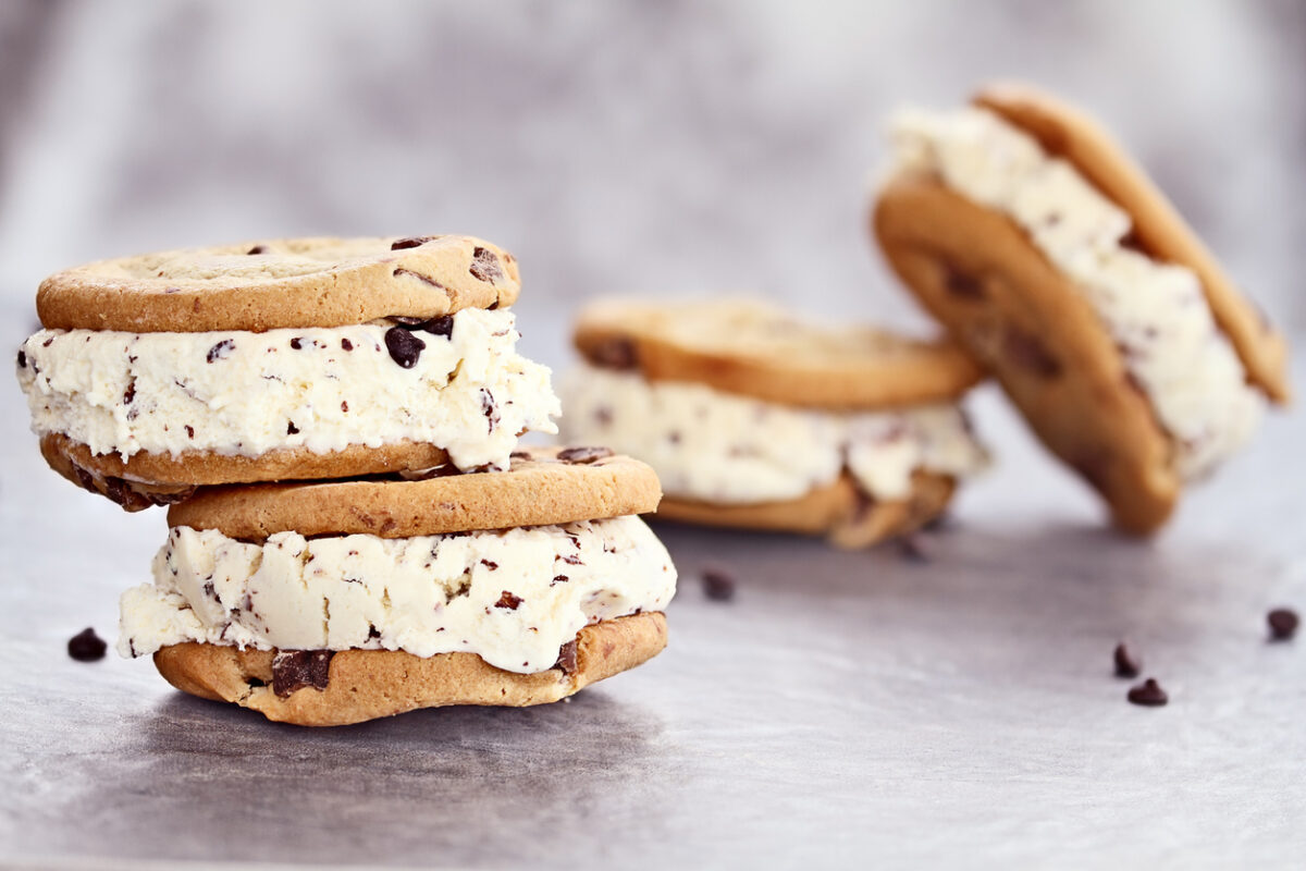 Biscotti gelato con panna e latte condensato