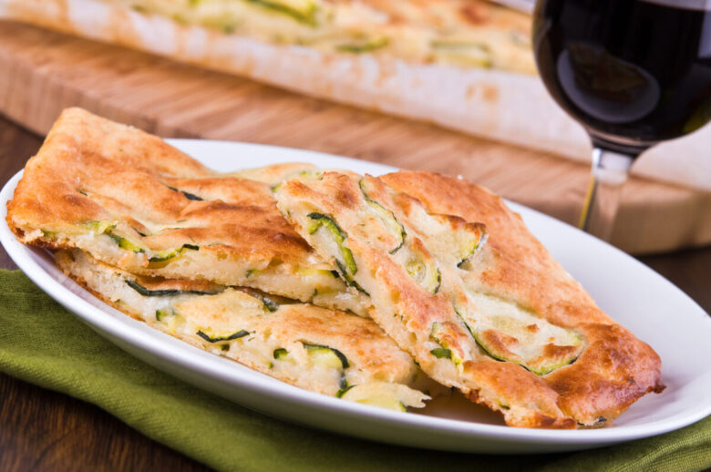 Schiacciata con farina di ceci e zucchine