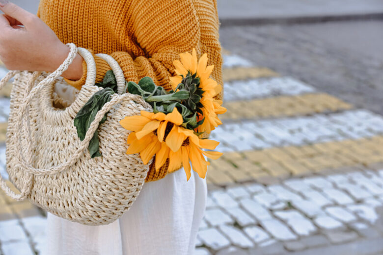 Borse tricot lavorate a maglia: con che outfit abbinarle