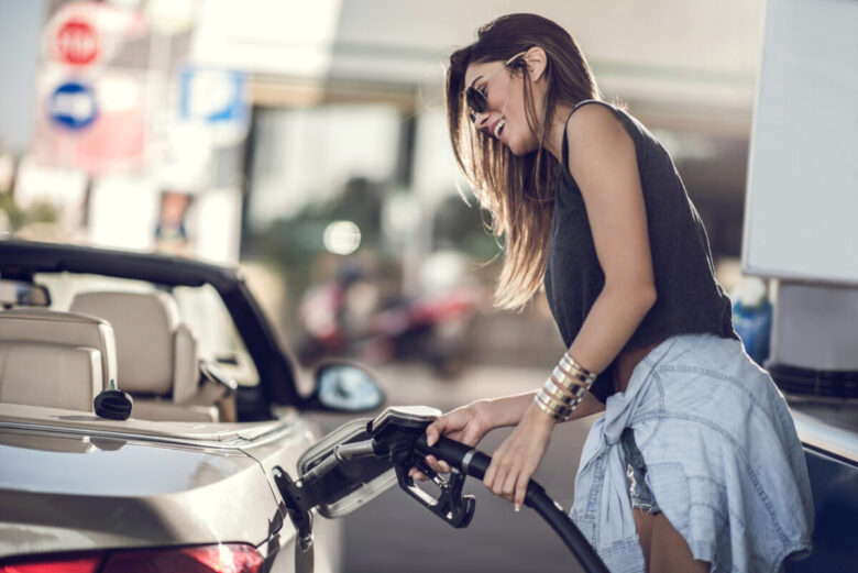Cinque consigli per consumare meno benzina