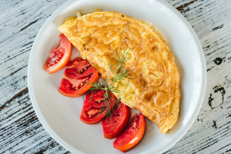 Frittata con pomodorini e provola