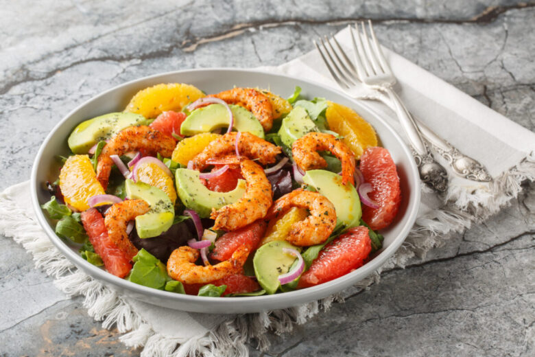 Insalata di gamberetti avocado e pompelmo