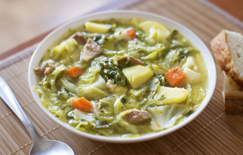 Minestra di pasta con patate e verza