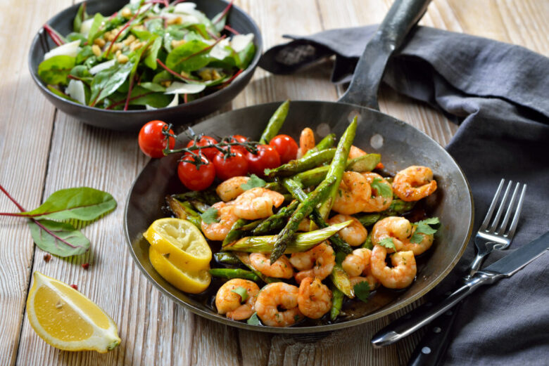 Insalata di asparagi e gamberi