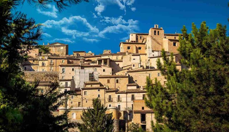 Borgo (Pixabay) - unadonna.it