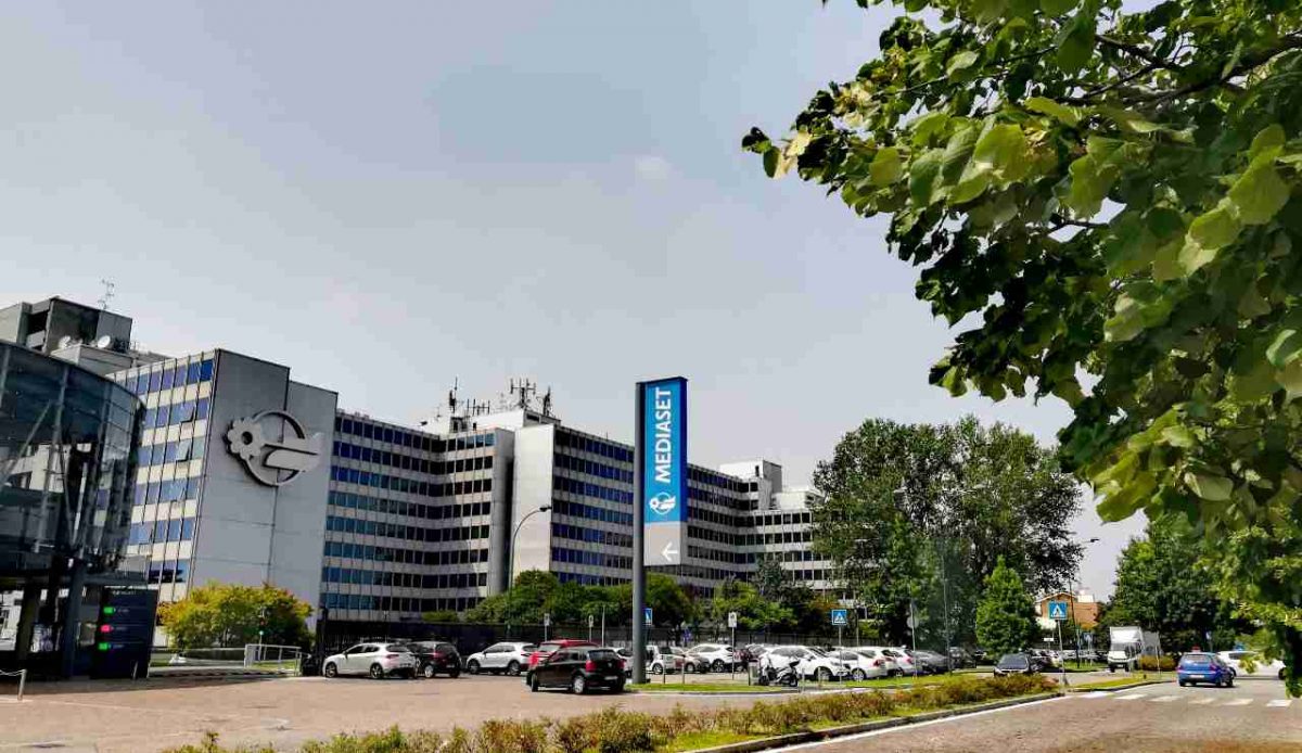 Mediaset assume