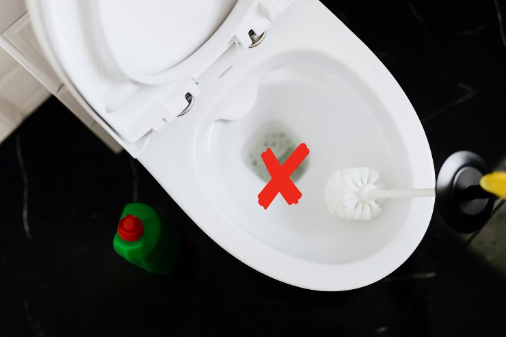 Acqua nel WC