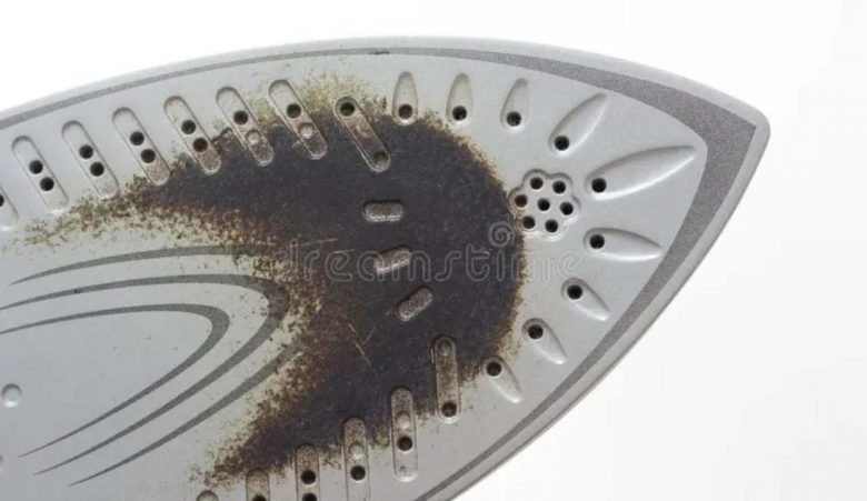 Ferro da stiro bruciato