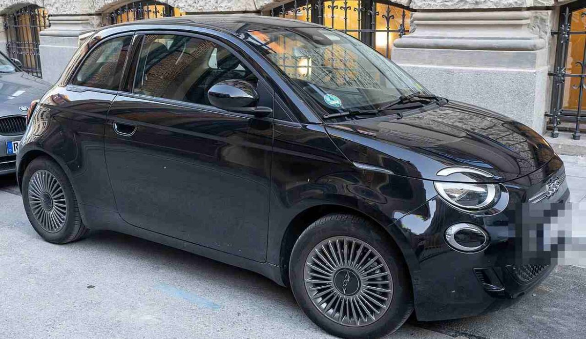 Fiat 500e - (Wikimedia Commons) - unadonna.it