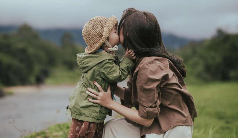 Mamma e figlio (Pixabay) - unadonna.it