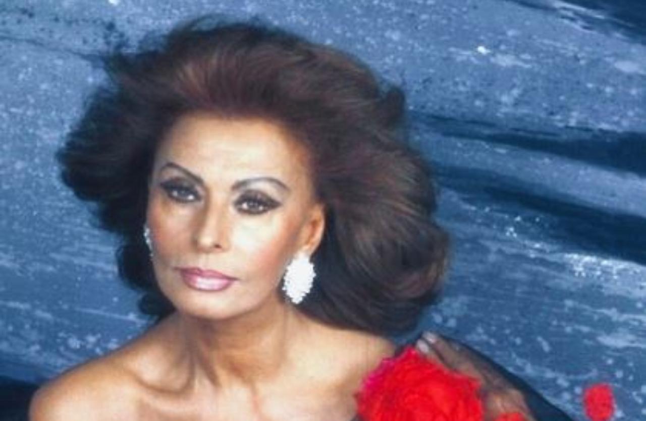 Sophia Loren come non l’avete mai vista: 300 foto per raccontare il mito della bellezza