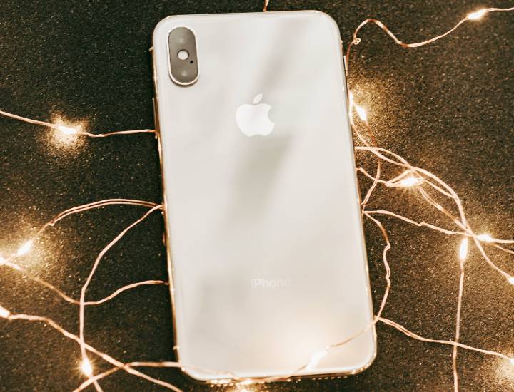 Telefono modalità Natale - (Pixabay) - unadonna.it